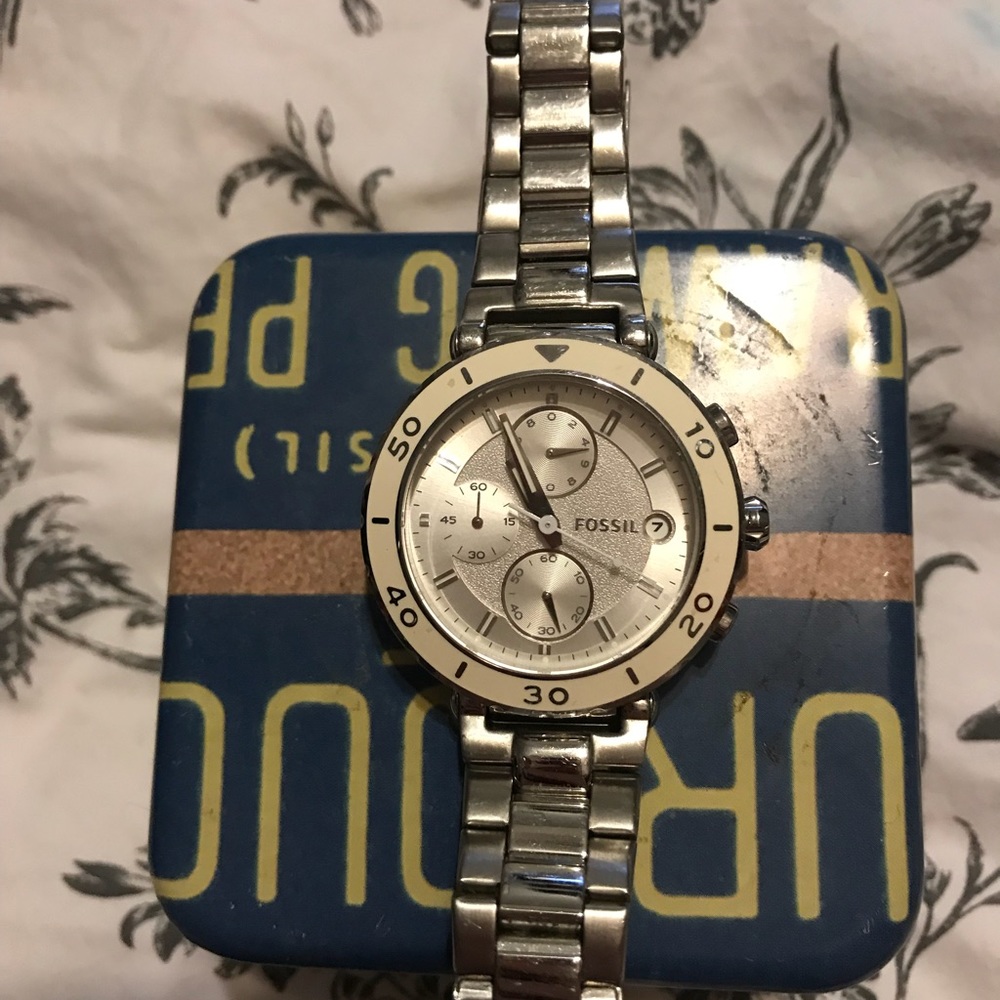Fossil Silver Watch - Picture 3 of 6